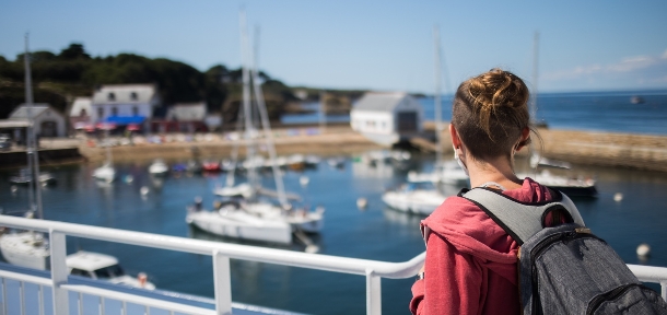 Sur l'île de Groix, le travail social en mode insulaire