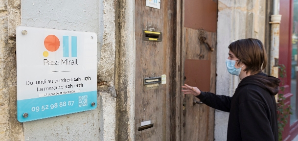 Un espace de libre accueil pour jeunes adultes en souffrance psychique