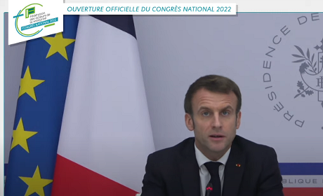 Emmanuel Macron esquisse le programme social d'un second quinquennat