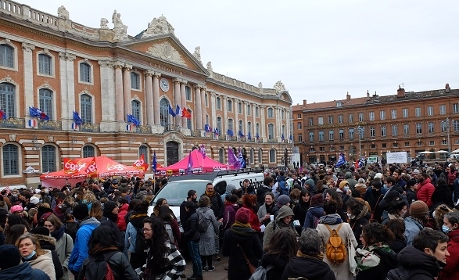 À Toulouse, des travailleurs sociaux "épuisés et méprisés"