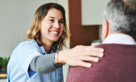 Aide à domicile : hausse des salaires dans la BAD et les SAP