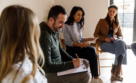 Assistant de service social : la place des hommes dans les formations "féminines"