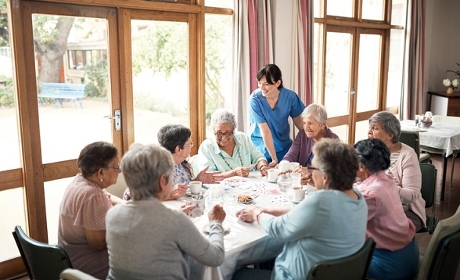 Ehpad : deux tarifs d'hébergement pour les places habilitées à l'aide sociale