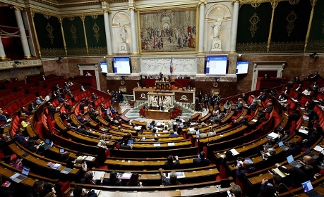 "Solidarité en danger" : contentieux et pétition pour provoquer un débat à l'Assemblée nationale