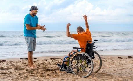 Vacances adaptées : quel dispositif pour cet été ?