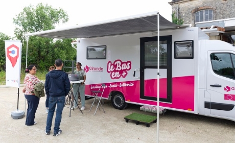 [Long format] "Le Bus en +" : les services du département à la rencontre des publics