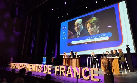 Protection de l’enfance : Agnès Canayer propose que l'État et les départements "travaillent ensemble"