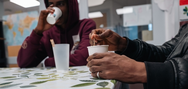 À Calais, réduire l’impact du traumatisme post-naufrage